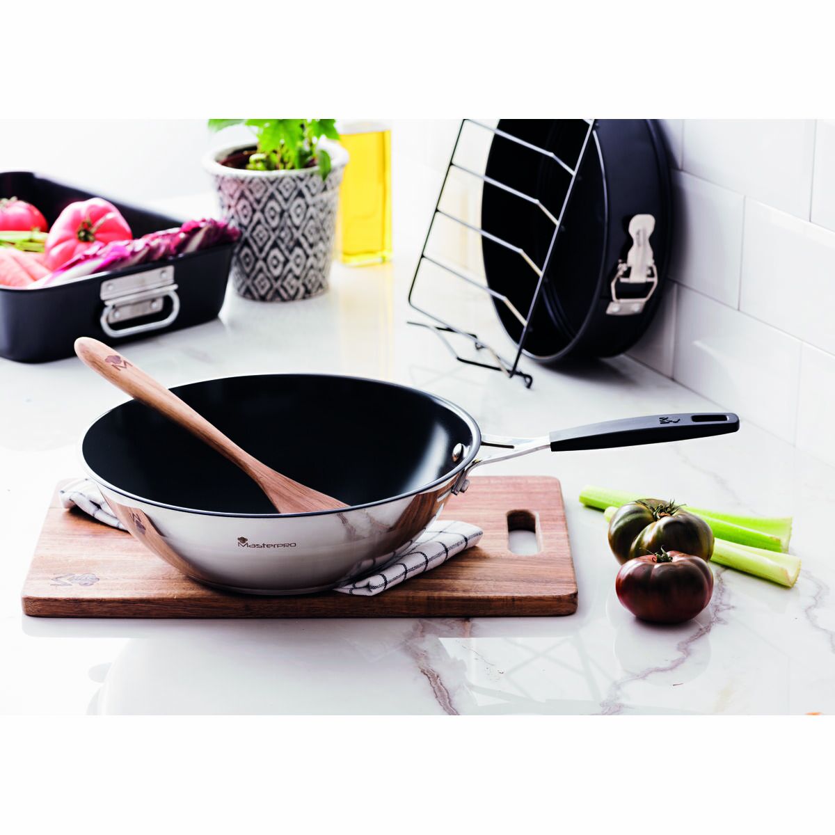 Wok Pan Masterpro SMART MP Black/Silver Toughened aluminium Ø 28 cm